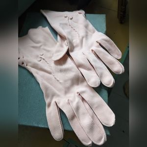 Vintage Light Peach Gloves